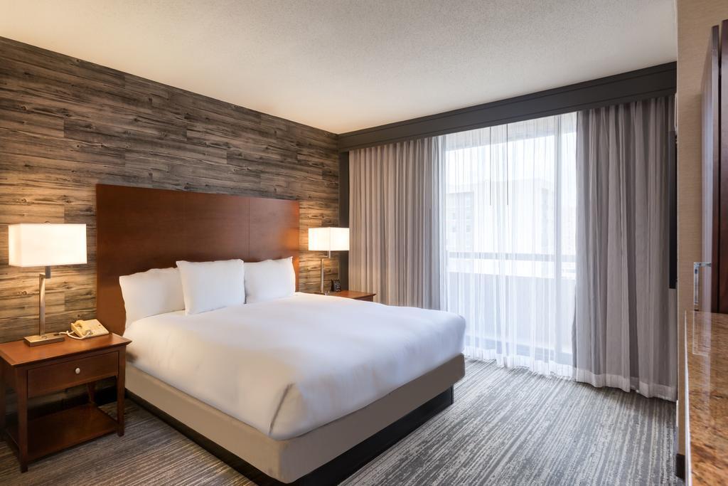 Doubletree By Hilton & By The Galleria Hotel Houston